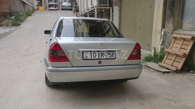 Mercedes C 180 1995, 445,000 km - 1.8 l - Bakı