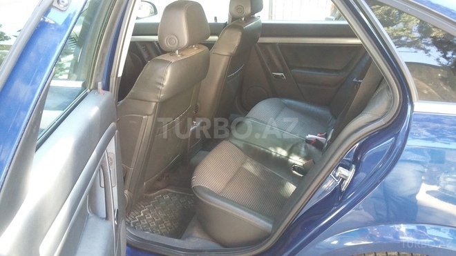 Opel Vectra 2003, 215,000 km - 2.2 л - Bakı