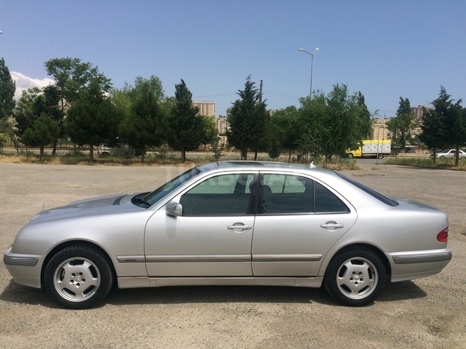 Mercedes E 280 2000, 152,000 km - 2.8 l - Bakı