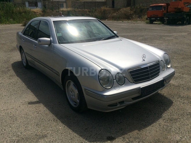 Mercedes E 280 2000, 152,000 km - 2.8 l - Bakı
