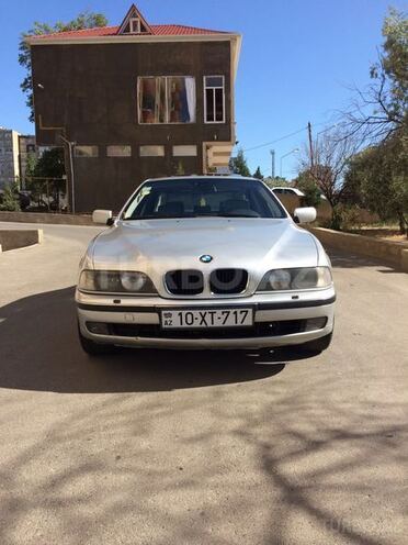 BMW 528 2000, 190,000 km - 2.8 l - Bakı