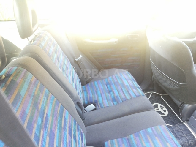 Toyota RAV4 1998, 360,000 km - 2.0 l - Zaqatala