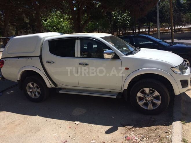 Mitsubishi L200 2008, 192,000 km - 2.5 l - Bakı