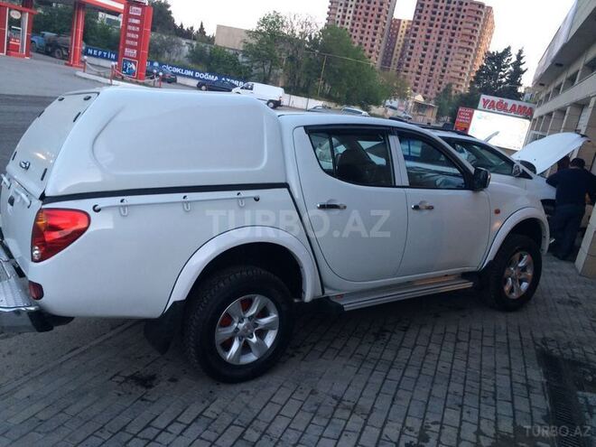 Mitsubishi L200 2008, 192,000 km - 2.5 l - Bakı