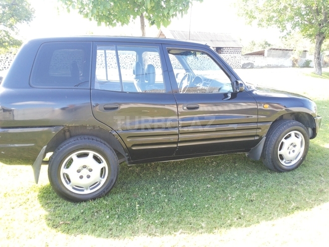 Toyota RAV4 1998, 360,000 km - 2.0 l - Zaqatala