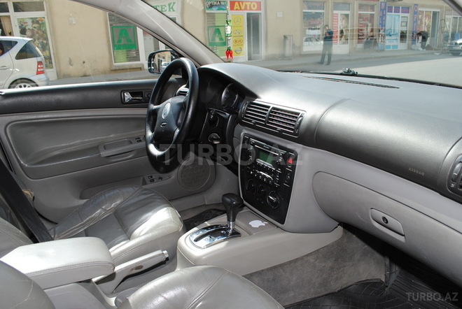Volkswagen Passat 2003, 178,000 km - 1.8 l - Bakı