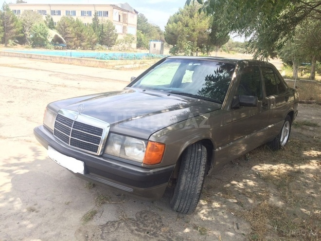 Mercedes 190 1992, 250,000 km - 2.0 l - Sumqayıt