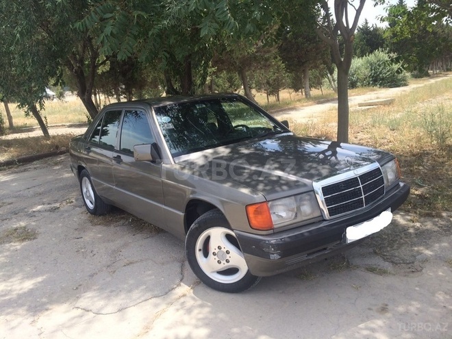 Mercedes 190 1992, 250,000 km - 2.0 l - Sumqayıt