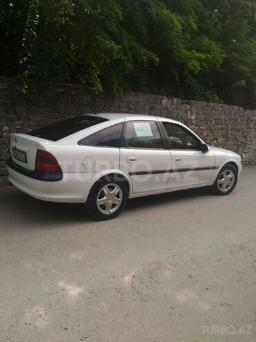 Opel Vectra 1997, 23,300 km - 2.0 l - Şəki