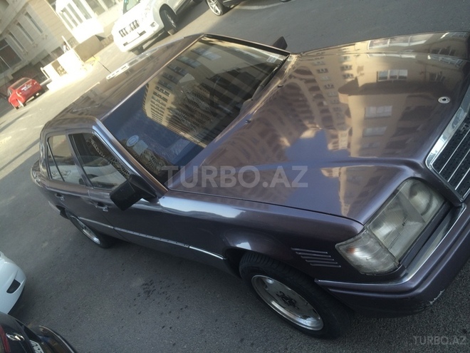 Mercedes E 250 1993, 100,000 km - 2.5 l - Bakı