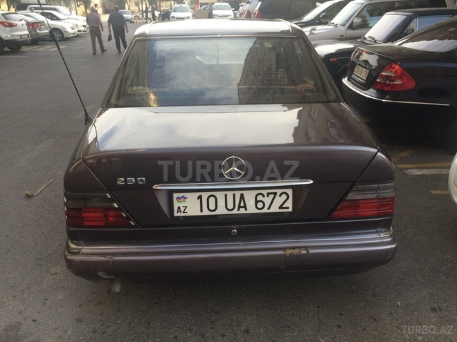 Mercedes E 250 1993, 100,000 km - 2.5 l - Bakı