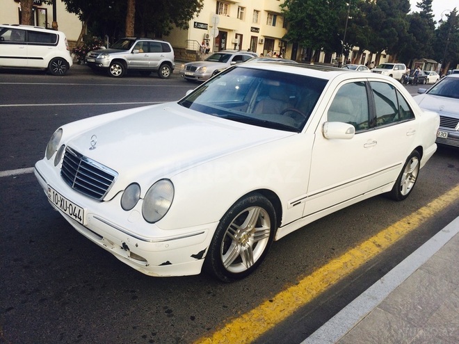 Mercedes E 240 2001, 271,041 km - 2.4 l - Sumqayıt