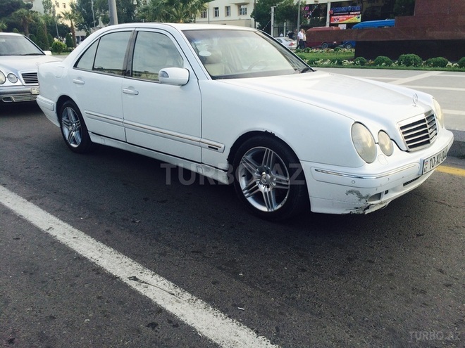 Mercedes E 240 2001, 271,041 km - 2.4 l - Sumqayıt