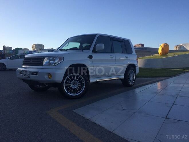 Mitsubishi Pajero io 1999, 165,000 km - 1.8 l - Bakı