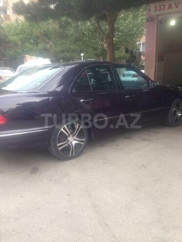 Mercedes E 240 2000, 197,000 km - 2.4 l - Bakı