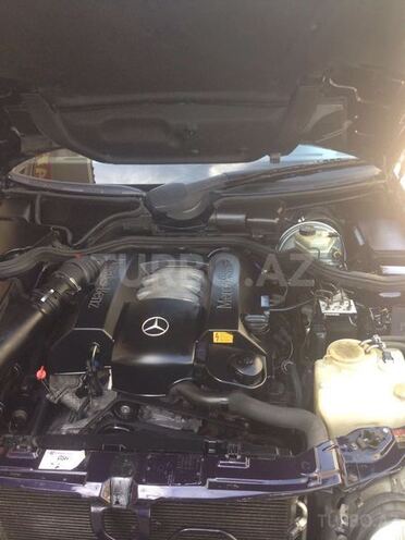 Mercedes E 240 2000, 197,000 km - 2.4 l - Bakı