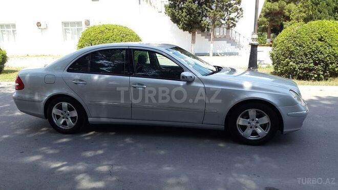 Mercedes E 320 2002, 245,000 km - 3.2 l - Bakı