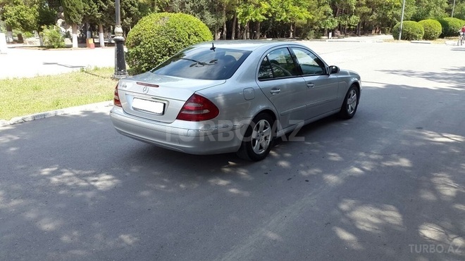 Mercedes E 320 2002, 245,000 km - 3.2 l - Bakı