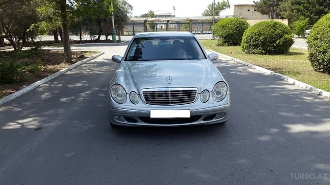 Mercedes E 320 2002, 245,000 km - 3.2 l - Bakı