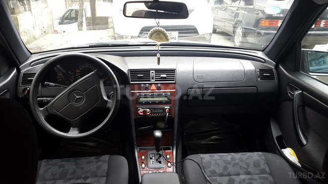 Mercedes C 200 1997, 218,000 km - 2.0 l - Bakı