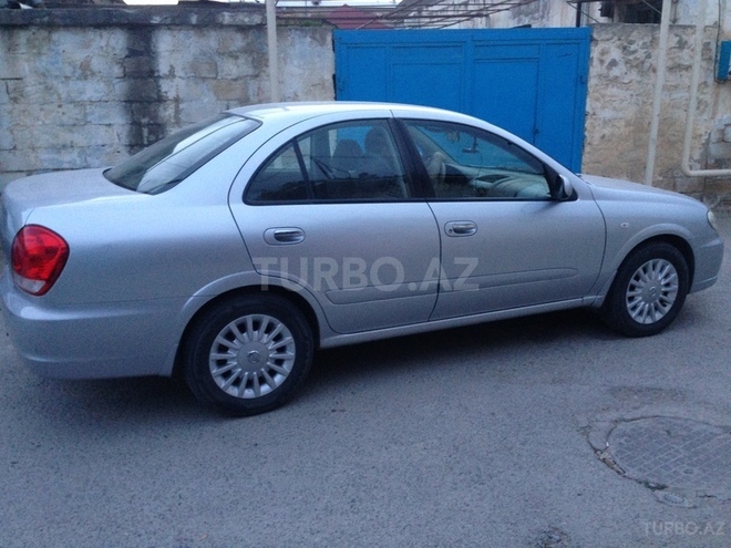 Nissan Sunny 2010, 124,000 km - 1.6 l - Bakı