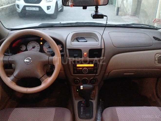 Nissan Sunny 2010, 124,000 km - 1.6 l - Bakı