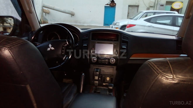 Mitsubishi Pajero 2007, 132,000 km - 3.0 l - Bakı