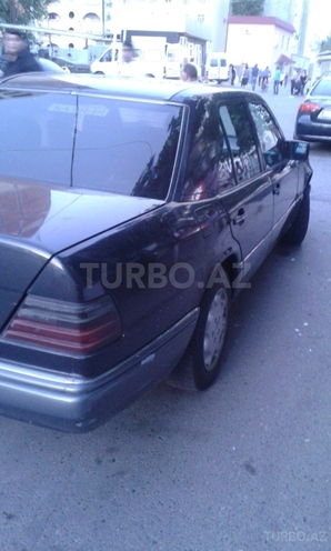 Mercedes E 200 1994, 349,856 km - 0.2 l - Sumqayıt
