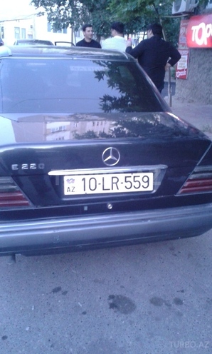 Mercedes E 200 1994, 349,856 km - 0.2 l - Sumqayıt