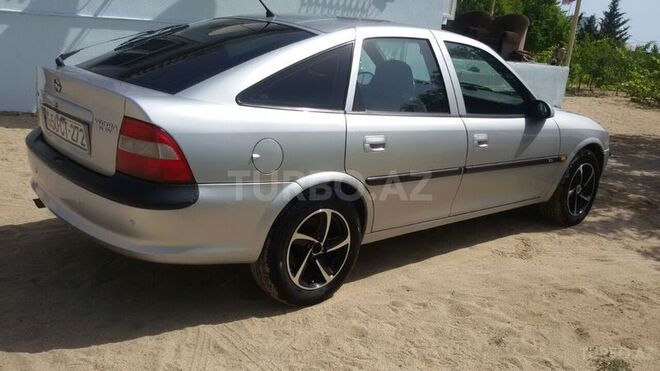 Opel Vectra 1996, 200,000 km - 1.8 l - Bakı