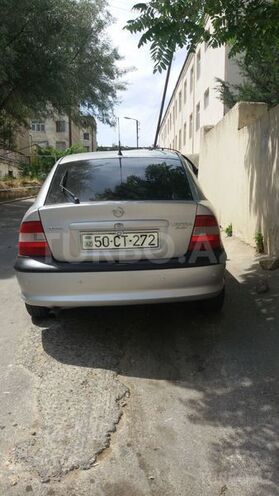 Opel Vectra 1996, 200,000 km - 1.8 l - Bakı