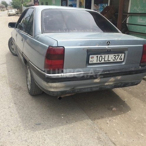 Opel Omega 1990, 200,000 km - 2.0 l - Şəki