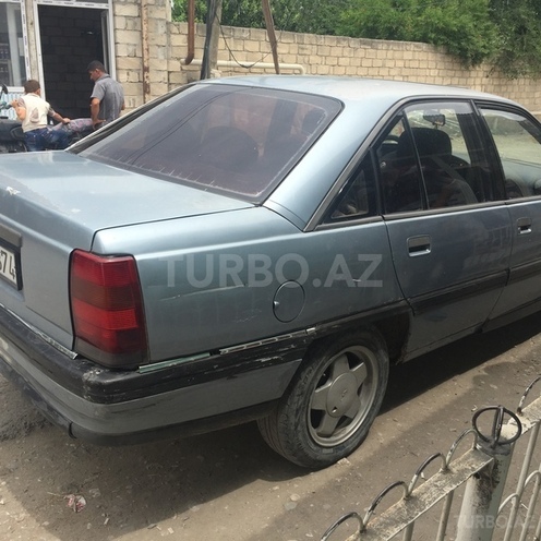 Opel Omega 1990, 200,000 km - 2.0 l - Şəki