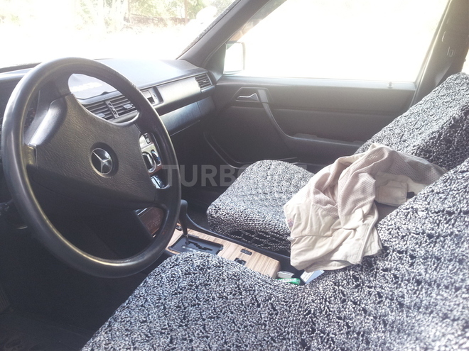 Mercedes E 300 1990, 258,404 km - 3.0 l - Bakı
