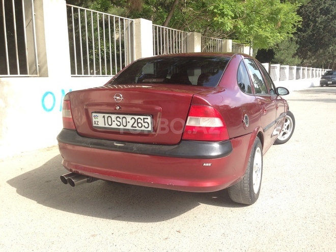 Opel Vectra 1996, 299,000 km - 1.6 l - Bakı