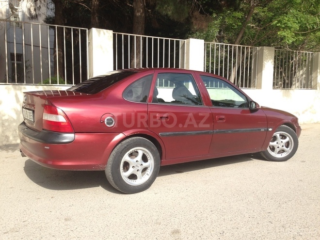 Opel Vectra 1996, 299,000 km - 1.6 l - Bakı