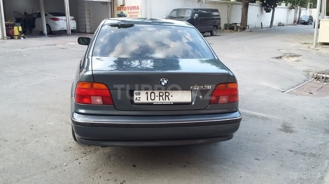 BMW 523 2000, 260,000 km - 2.5 l - Bakı