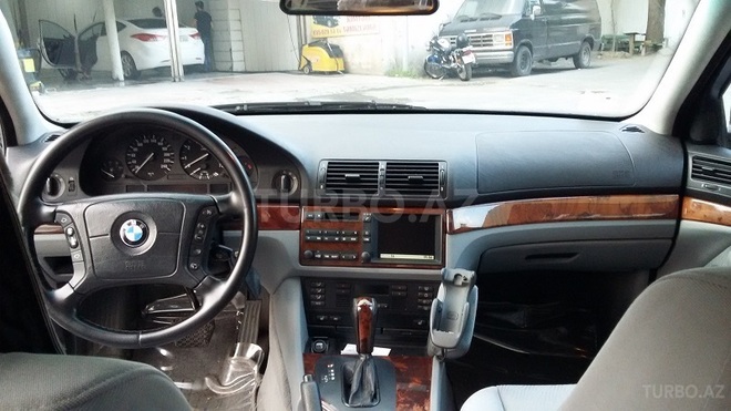 BMW 523 2000, 260,000 km - 2.5 l - Bakı