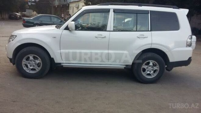 Mitsubishi Pajero 2008, 105,101 km - 3.2 l - Bakı