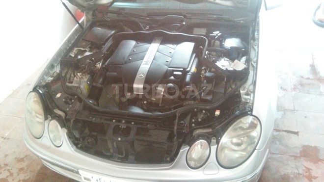 Mercedes E 240 2002, 250,000 km - 2.6 l - Bakı