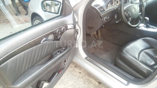 Mercedes E 240 2002, 250,000 km - 2.6 l - Bakı