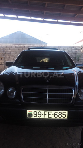Mercedes E 230 1997, 179,000 km - 2.3 л - Bakı