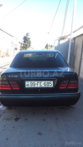 Mercedes E 230 1997, 179,000 km - 2.3 л - Bakı