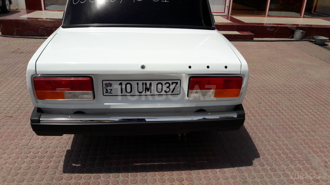 LADA (VAZ) 2107 2007, 121,000 km - 1.6 л - Salyan