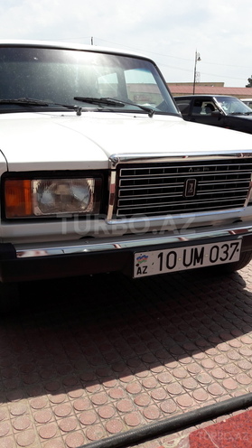 LADA (VAZ) 2107 2007, 121,000 km - 1.6 л - Salyan