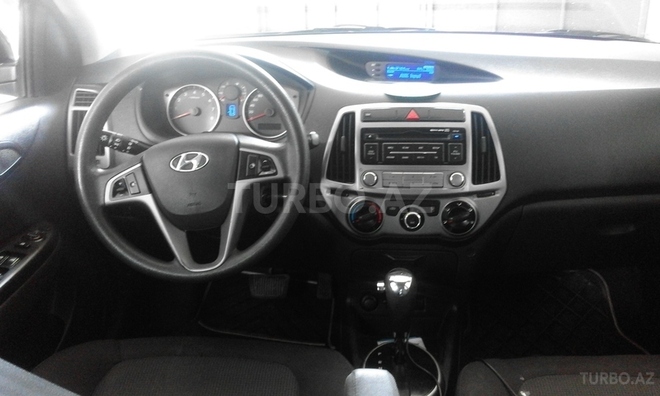 Hyundai i20 2012, 97,000 km - 1.4 л - Bakı