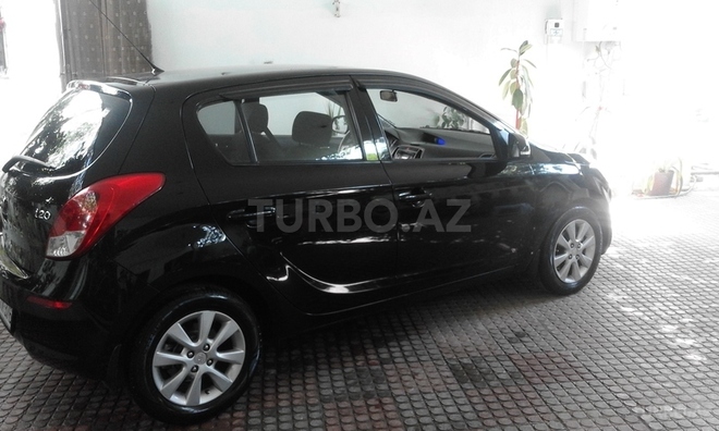 Hyundai i20 2012, 97,000 km - 1.4 л - Bakı