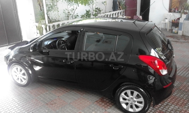 Hyundai i20 2012, 97,000 km - 1.4 л - Bakı