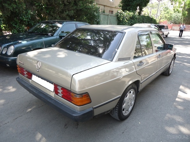 Mercedes 190 1989, 126,754 km - 2.0 l - Bakı