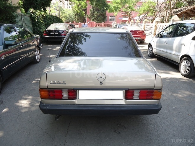 Mercedes 190 1989, 126,754 km - 2.0 l - Bakı